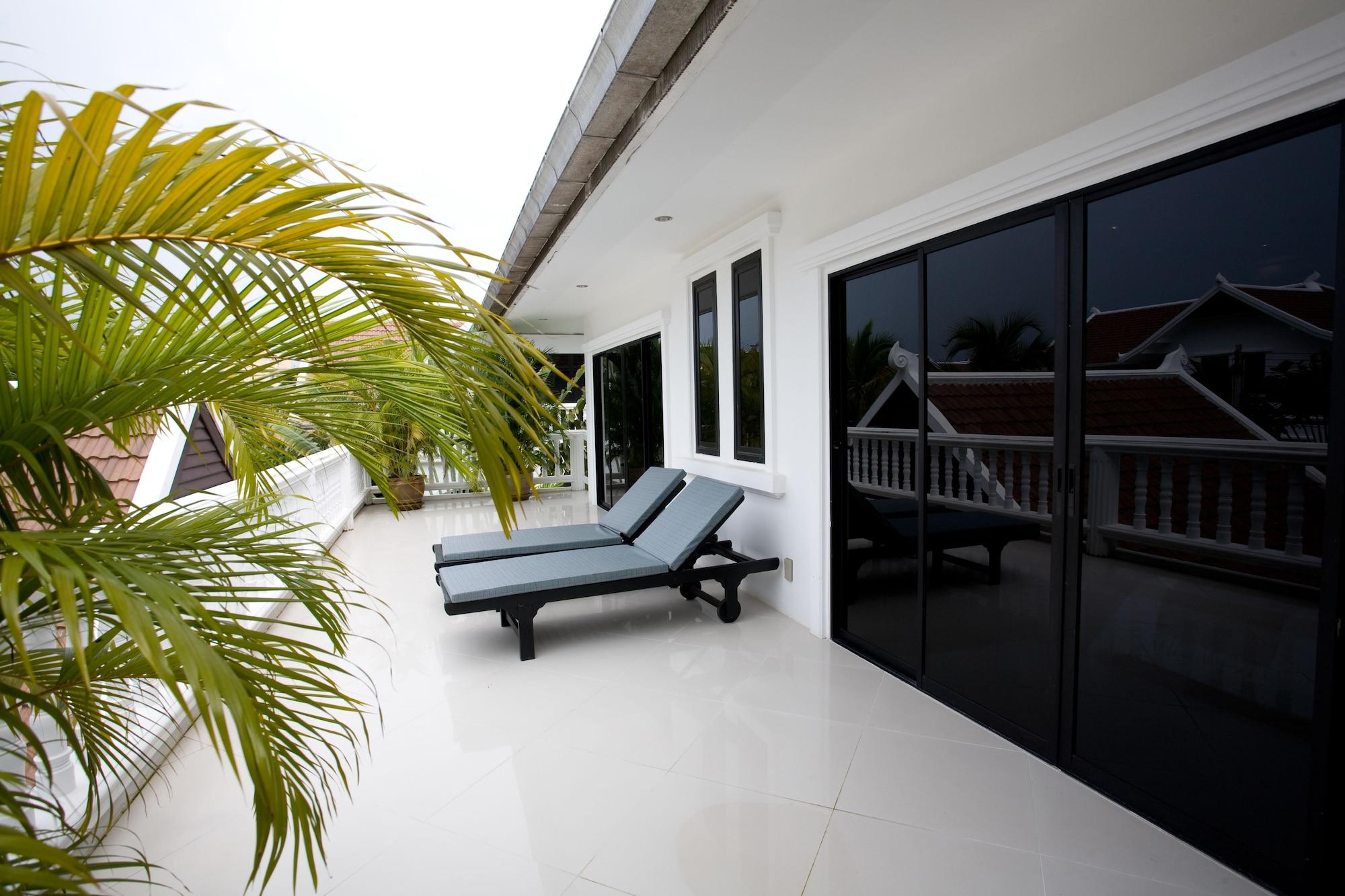 Palm Grove Resort, Pattaya Na Chom Thian Buitenkant foto
