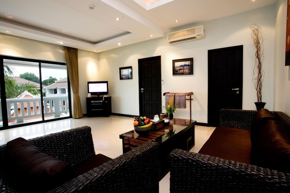 Palm Grove Resort, Pattaya Na Chom Thian Buitenkant foto